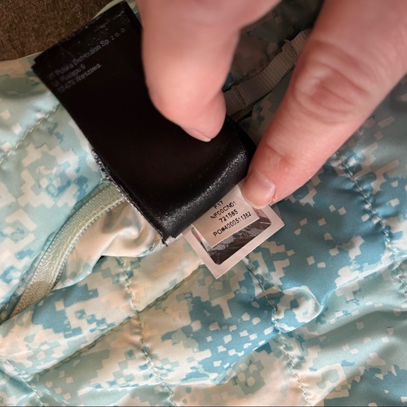 THE NORTH FACE GIRLS FROZEN REVERSIBLE MOSSBUD SWIRL JACKET XL (18) - Picture 9 of 12